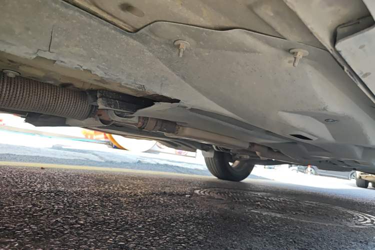 Used Jeep Cherokee 2016 2.4L Superior Edition Chassis Front Left