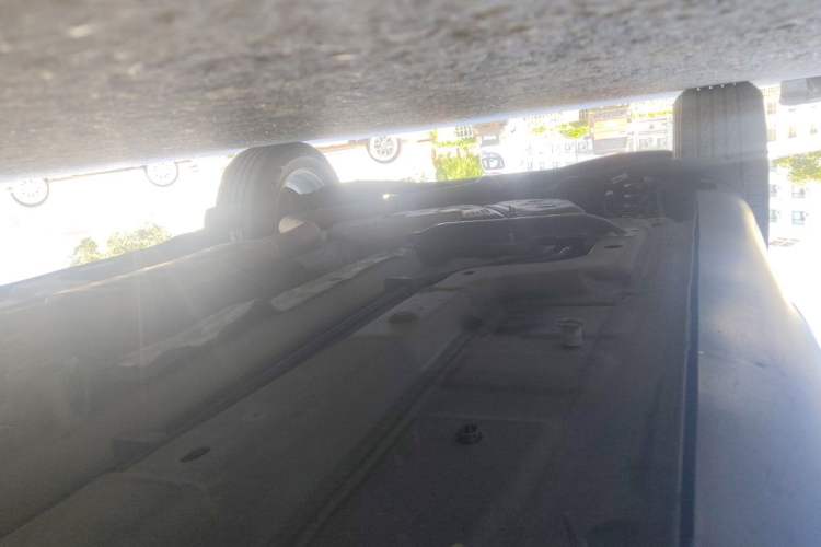Used Jeep Cherokee 2016 2.0L Superior Edition Chassis Front Right