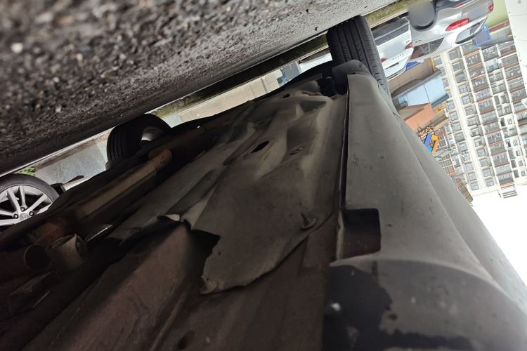 Used Jeep Cherokee 2016 2.0L Superior Edition Chassis Front Right