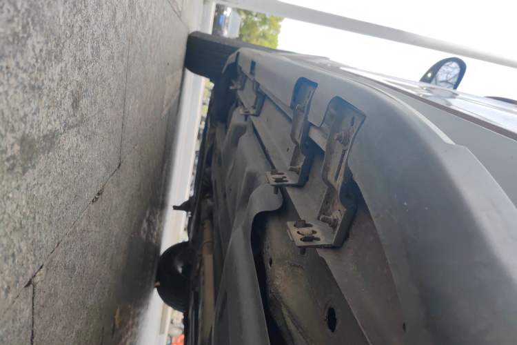 Used Jeep Cherokee 2016 2.4L Professional Smart Version Chassis Rear Left