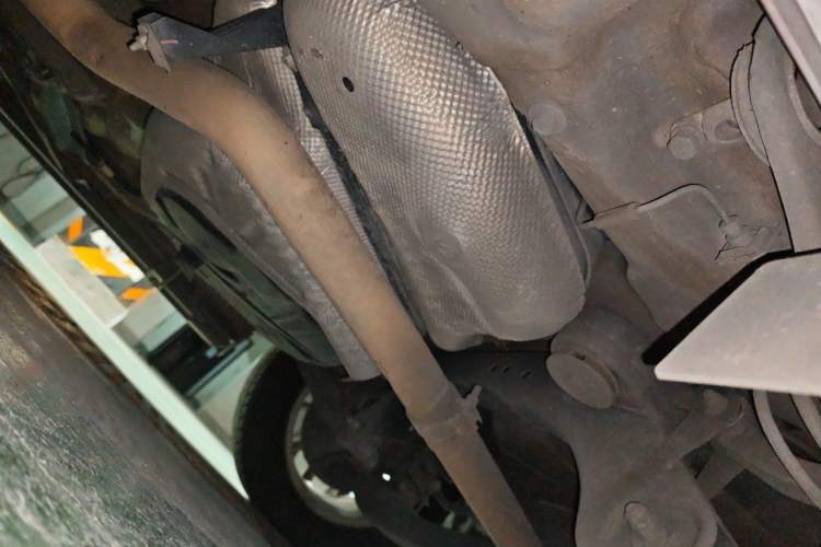 Used Jeep Cherokee 2016 2.4L Leading Smart Version Chassis Rear Left