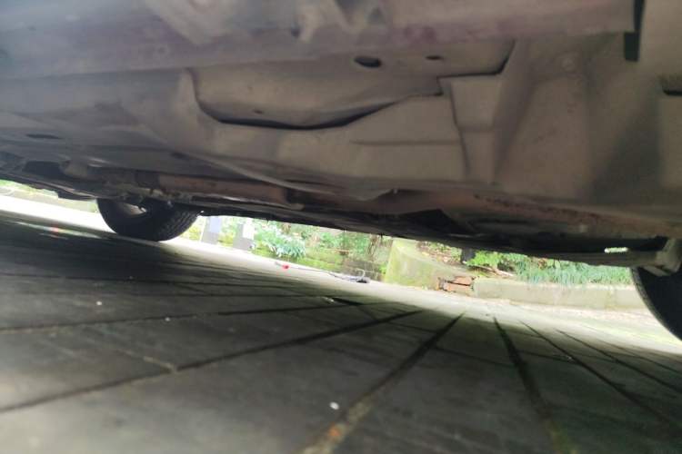 Used Jeep Cherokee 2016 2.4L Leading Smart Version Chassis Rear Left