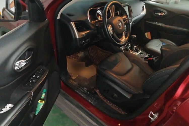 Used Jeep Cherokee 2016 2.4L Leading Smart Version Driver Seat