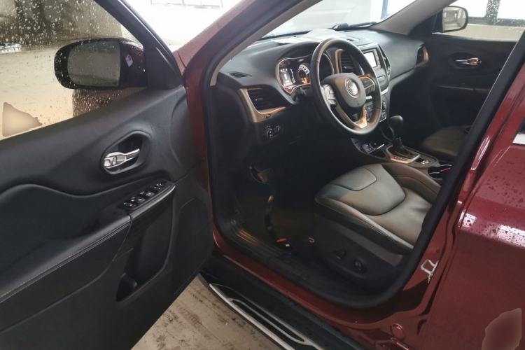 Used Jeep Cherokee 2016 2.4L Leading Edition Driver Seat