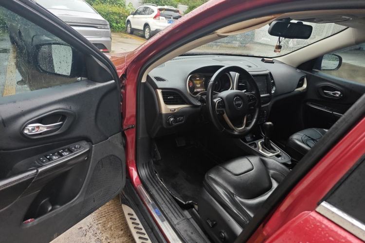 Used Jeep Cherokee 2016 2.4L Leading Smart Version Driver Seat