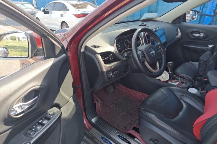 Used Jeep Cherokee 2016 2.4L Leading Edition Driver Seat