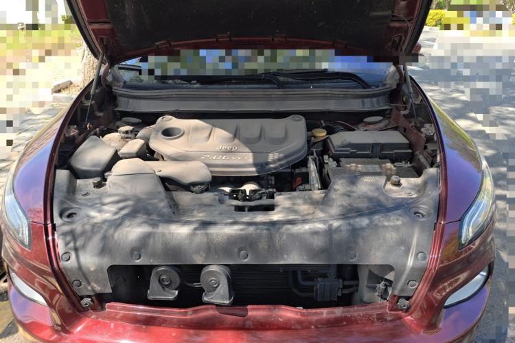 Used Jeep Cherokee 2016 2.0L Superior Edition Engine Bay
