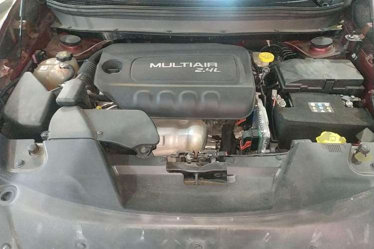 Used Jeep Cherokee 2016 2.4L Professional Smart Version Engine Bay