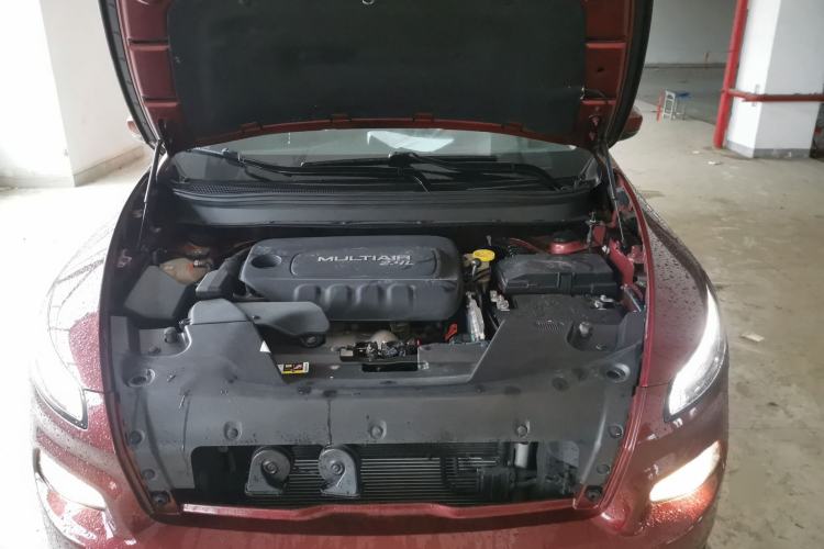 Used Jeep Cherokee 2016 2.4L Leading Edition Engine Bay