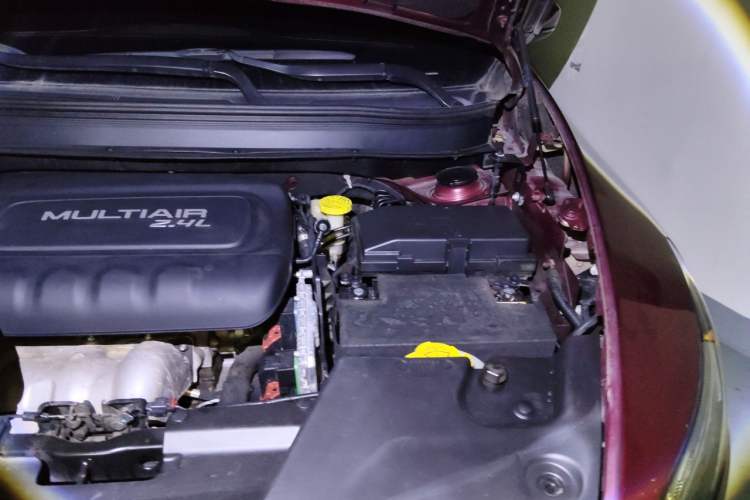 Used Jeep Cherokee 2016 2.4L Professional Smart Version Engine Bay Left