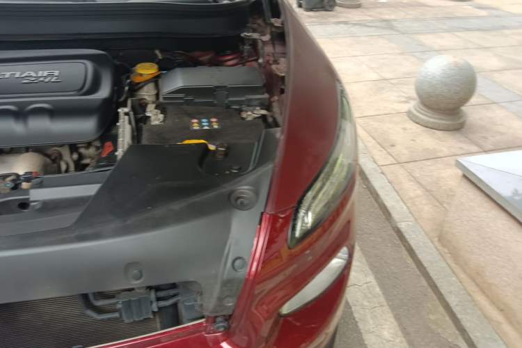 Used Jeep Cherokee 2016 2.4L Leading Edition Engine Bay Left