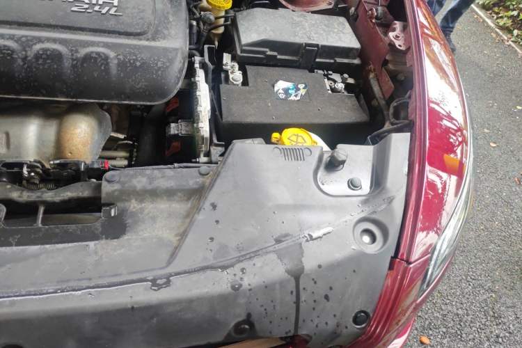 Used Jeep Cherokee 2016 2.4L Professional Smart Version Engine Bay Left