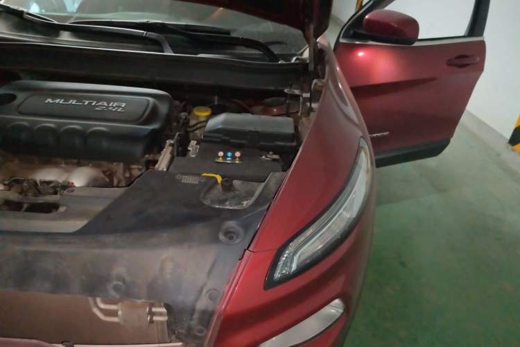Used Jeep Cherokee 2016 2.4L Leading Smart Version Engine Bay Left