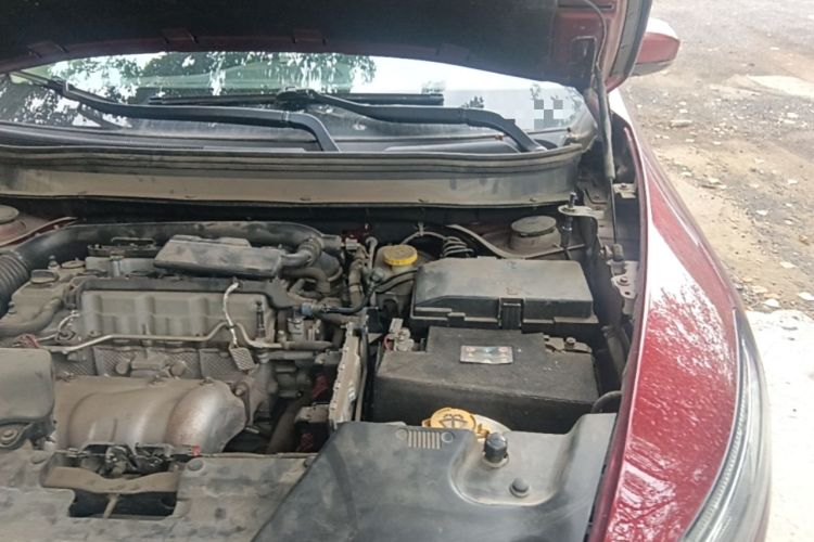 Used Jeep Cherokee 2016 2.4L Professional Edition Engine Bay Left