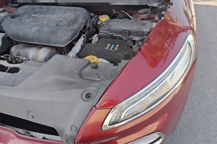 Used Jeep Cherokee 2016 2.4L Leading Edition Engine Bay Left