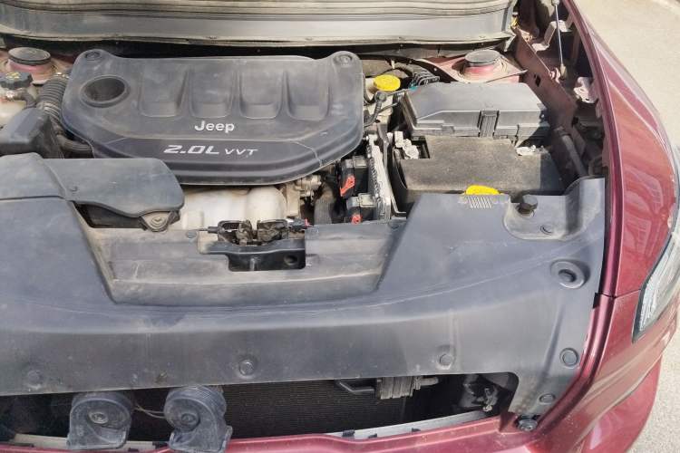 Used Jeep Cherokee 2016 2.0L Superior Edition Engine Bay Left