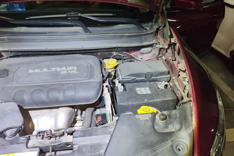 Used Jeep Cherokee 2016 2.4L Professional Smart Version Engine Bay Left
