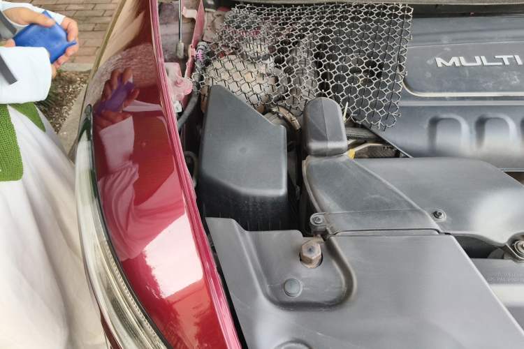 Used Jeep Cherokee 2016 2.4L Professional Smart Version Engine Bay Right