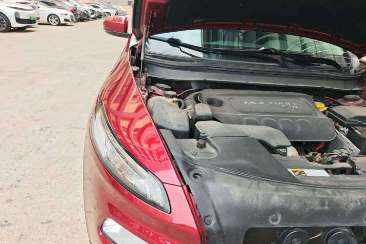 Used Jeep Cherokee 2016 2.4L Professional Edition Engine Bay Right