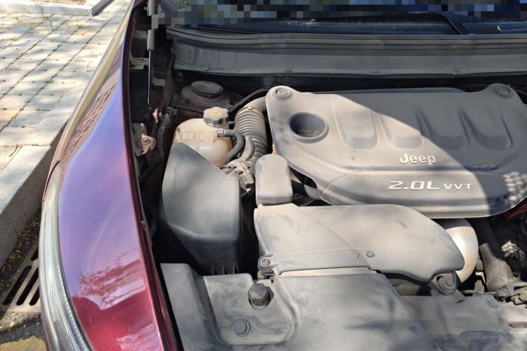 Used Jeep Cherokee 2016 2.0L Superior Edition Engine Bay Right