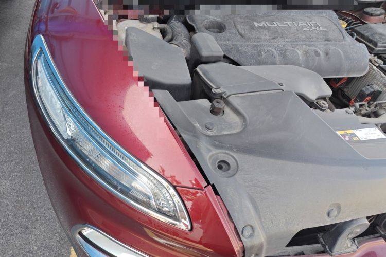 Used Jeep Cherokee 2016 2.4L Leading Edition Engine Bay Right
