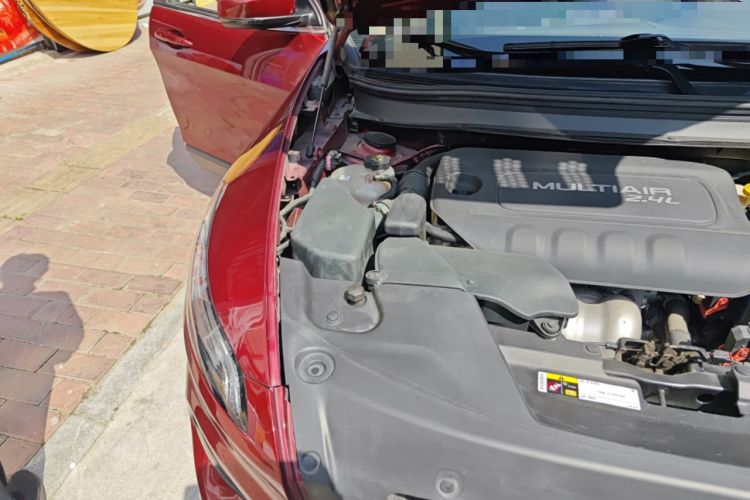 Used Jeep Cherokee 2016 2.4L Superior Edition Engine Bay Right