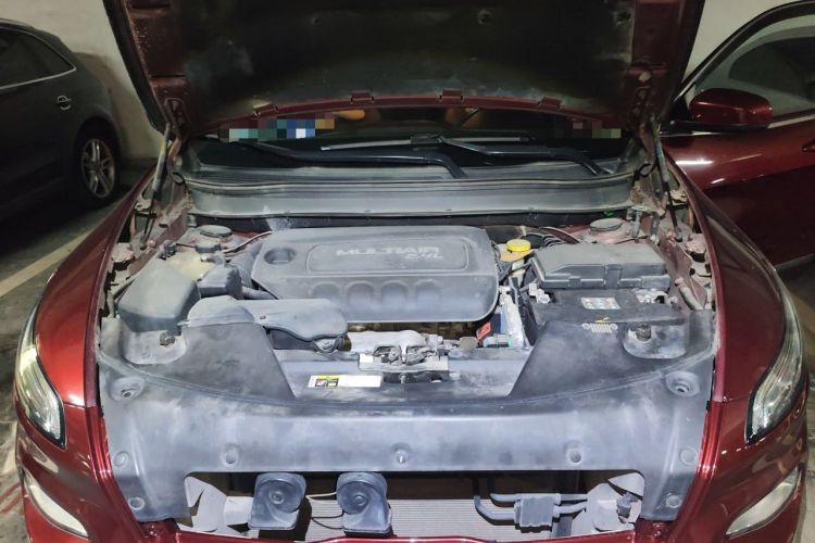 Used Jeep Cherokee 2016 2.4L Professional Smart Version Engine Bay