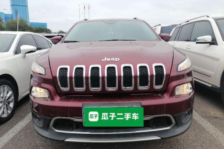 Used Jeep Cherokee 2016 2.4L Professional Smart Version Exterior 1