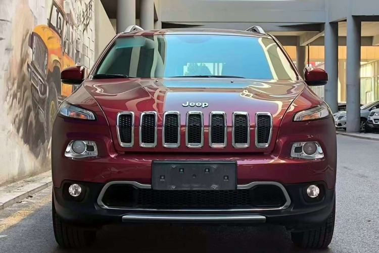 Used Jeep Cherokee 2016 2.4L Professional Edition Exterior 2