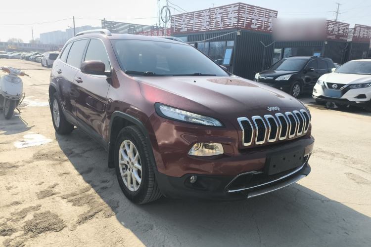 Used Jeep Cherokee 2016 2.4L Professional Smart Version Exterior 2