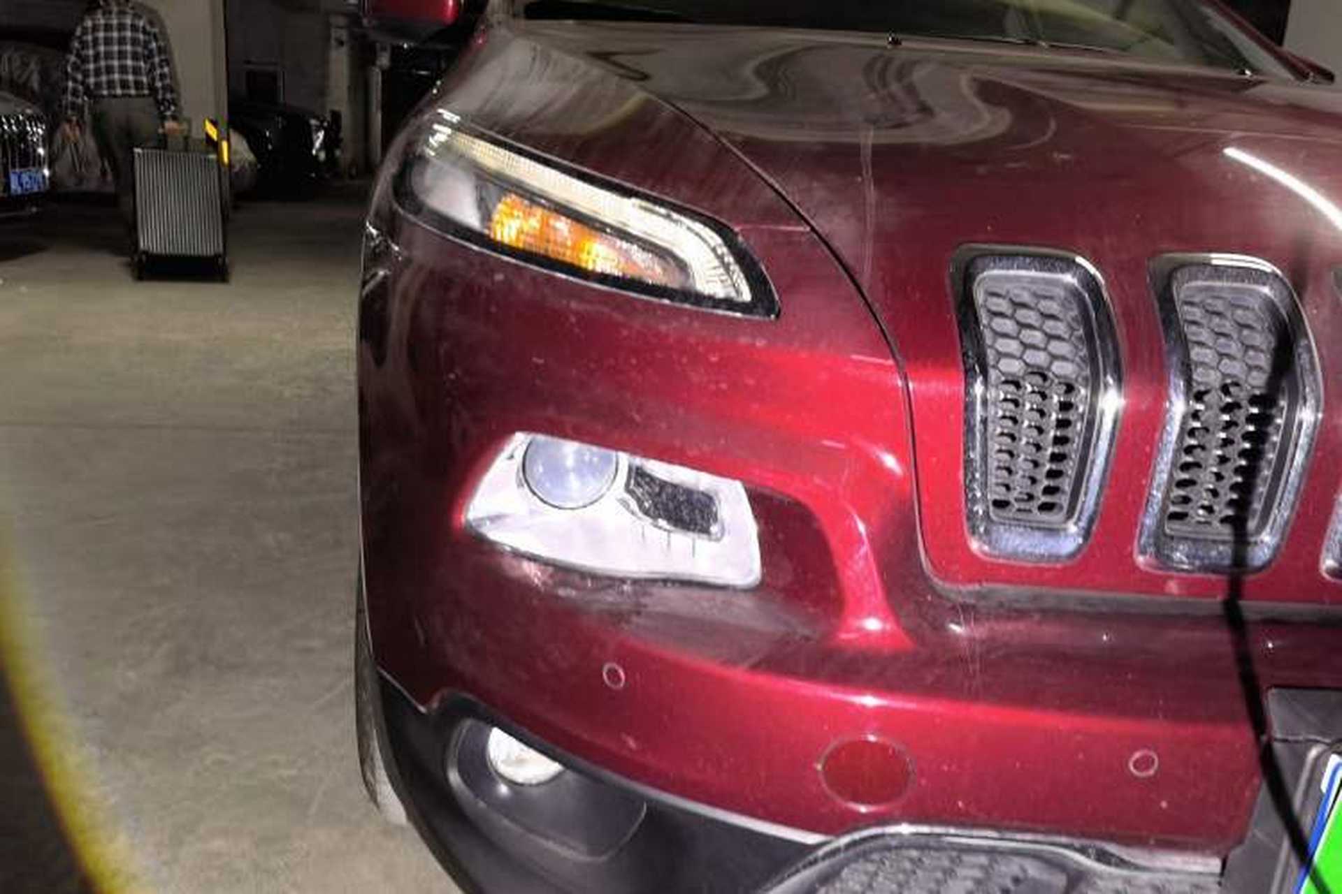 Used Jeep Cherokee 2016 2.4L Professional Smart Version Exterior 3