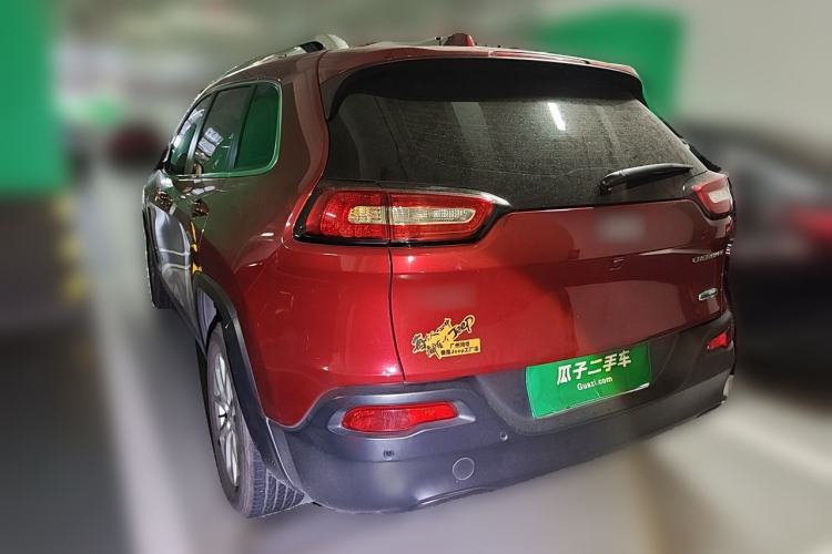 Used Jeep Cherokee 2016 2.0L Superior Edition Exterior 3