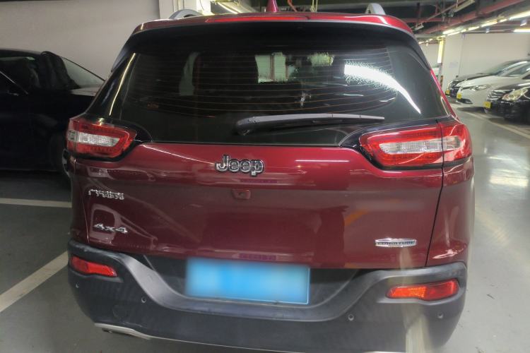 Used Jeep Cherokee 2016 2.4L Professional Smart Version Exterior 3