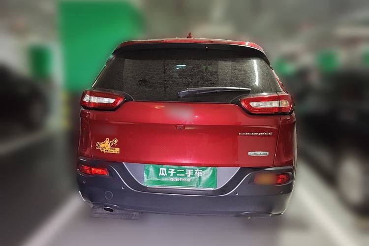 Used Jeep Cherokee 2016 2.0L Superior Edition Exterior 4
