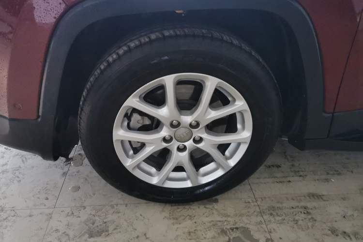 Used Jeep Cherokee 2016 2.4L Leading Edition Exterior 4