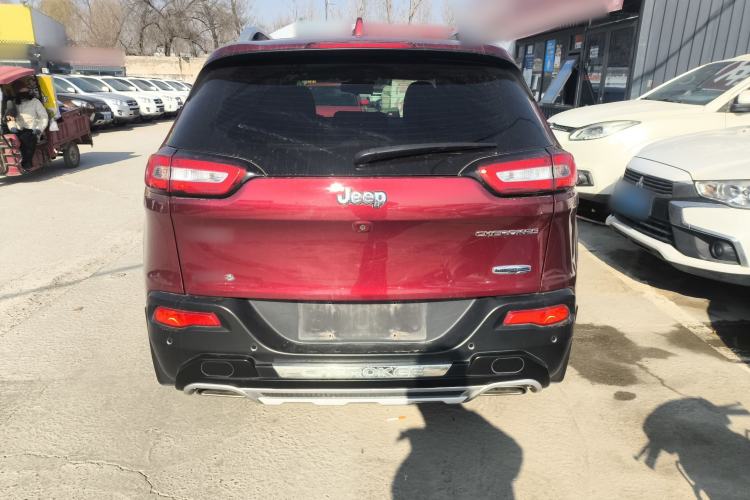 Used Jeep Cherokee 2016 2.4L Professional Smart Version Exterior 4