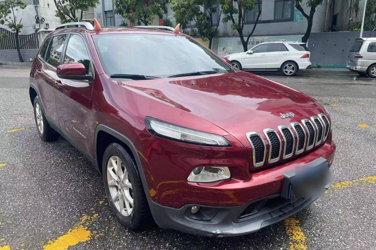 Used Jeep Cherokee 2016 2.0L Superior Edition Exterior 4