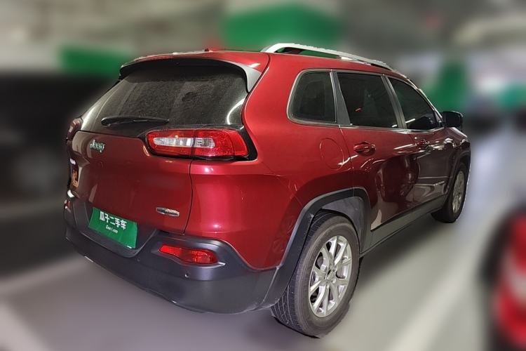 Used Jeep Cherokee 2016 2.0L Superior Edition Exterior 5