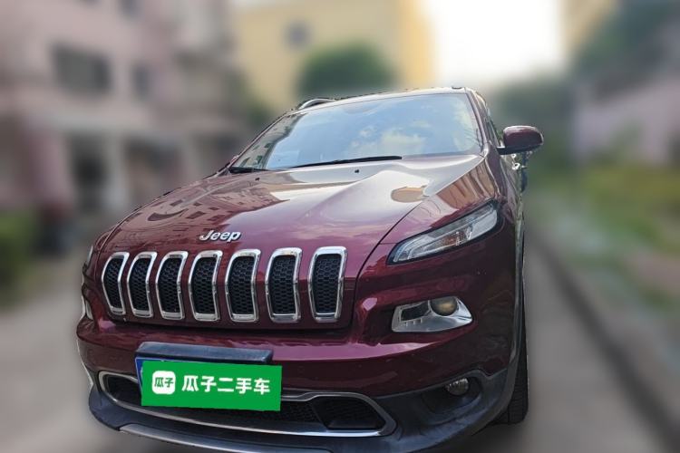 Used Jeep Cherokee 2016 2.4L Professional Smart Version Front