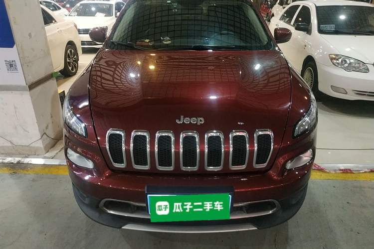 Used Jeep Cherokee 2016 2.4L Professional Smart Version Front