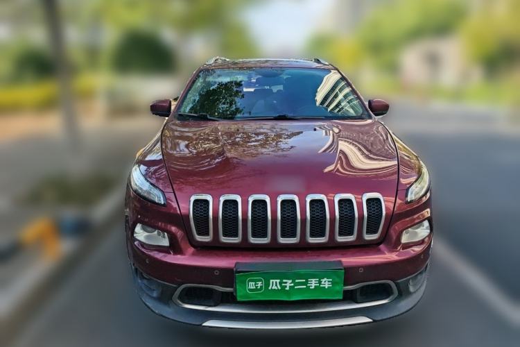 Used Jeep Cherokee 2016 2.4L Professional Smart Version Front