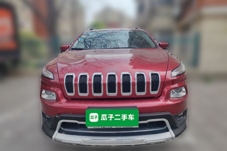 Used Jeep Cherokee 2016 2.4L Professional Smart Version Front
