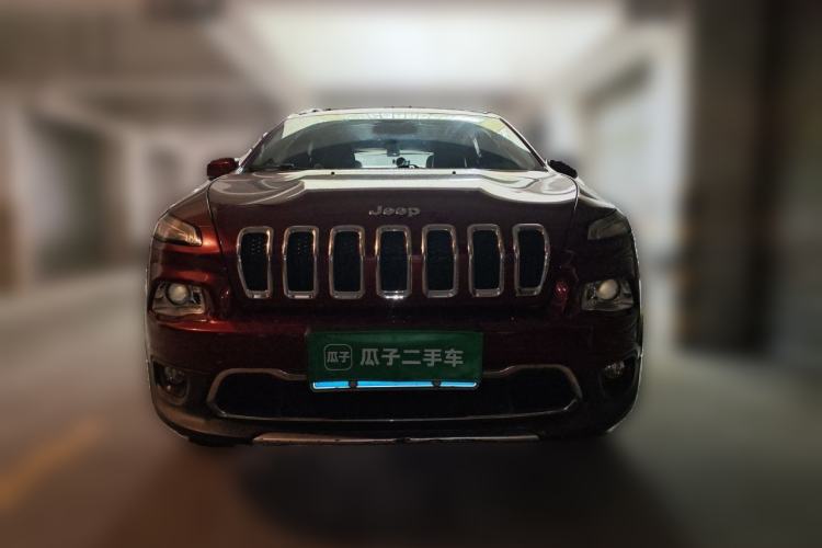 Used Jeep Cherokee 2016 2.4L Professional Smart Version Front