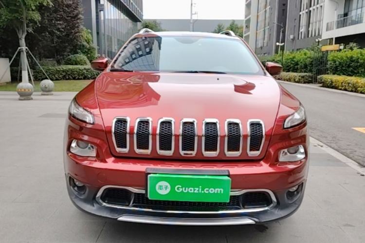 Used Jeep Cherokee 2016 2.4L Professional Edition Front