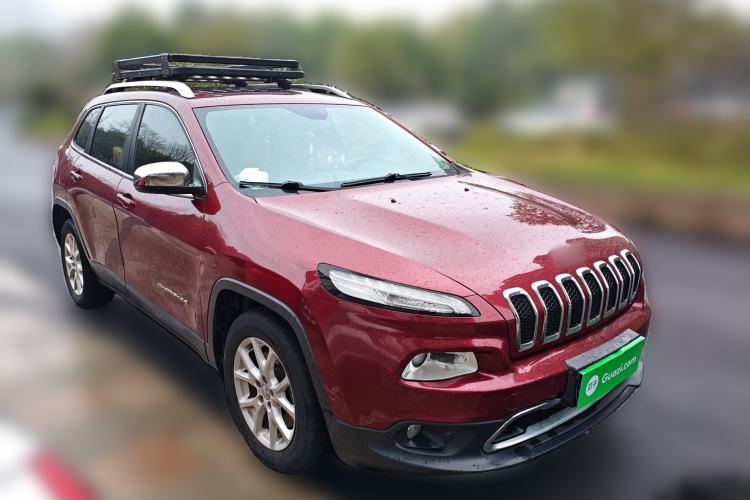 Used Jeep Cherokee 2016 2.4L Leading Edition Front Right 45 Deg