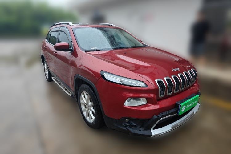 Used Jeep Cherokee 2016 2.4L Leading Smart Version Front Right 45 Deg