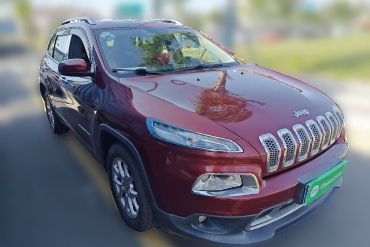 Used Jeep Cherokee 2016 2.4L Leading Edition Front Right 45 Deg