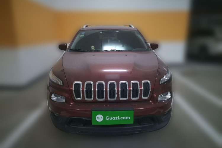 Used Jeep Cherokee 2016 2.0L Superior Edition Front