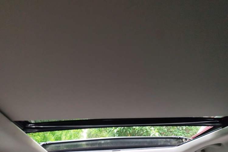 Used Jeep Cherokee 2016 2.4L Leading Smart Version Headliner