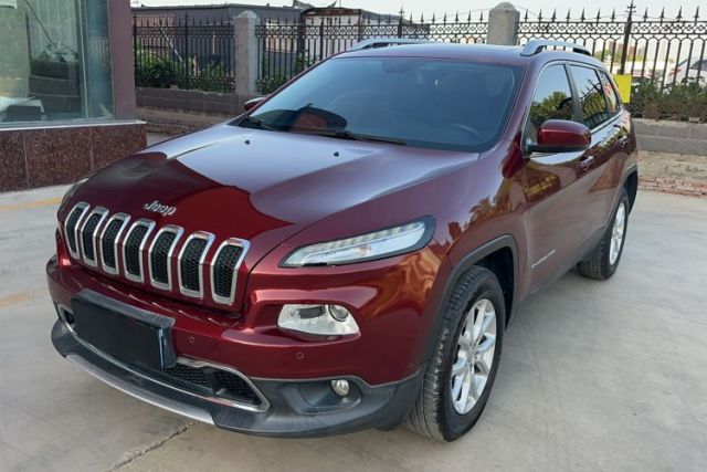 Used Jeep Cherokee 2016 2.4L Professional Smart Version